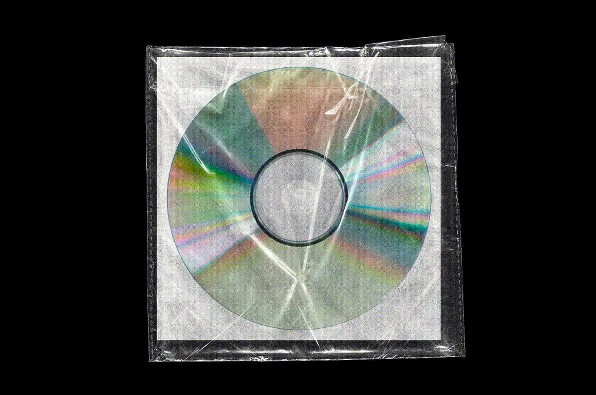 CD Package Plastic Mockup 6 073079