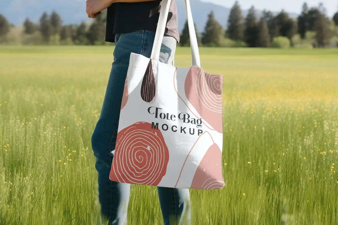 Tote Bag Mockup-Rywwr