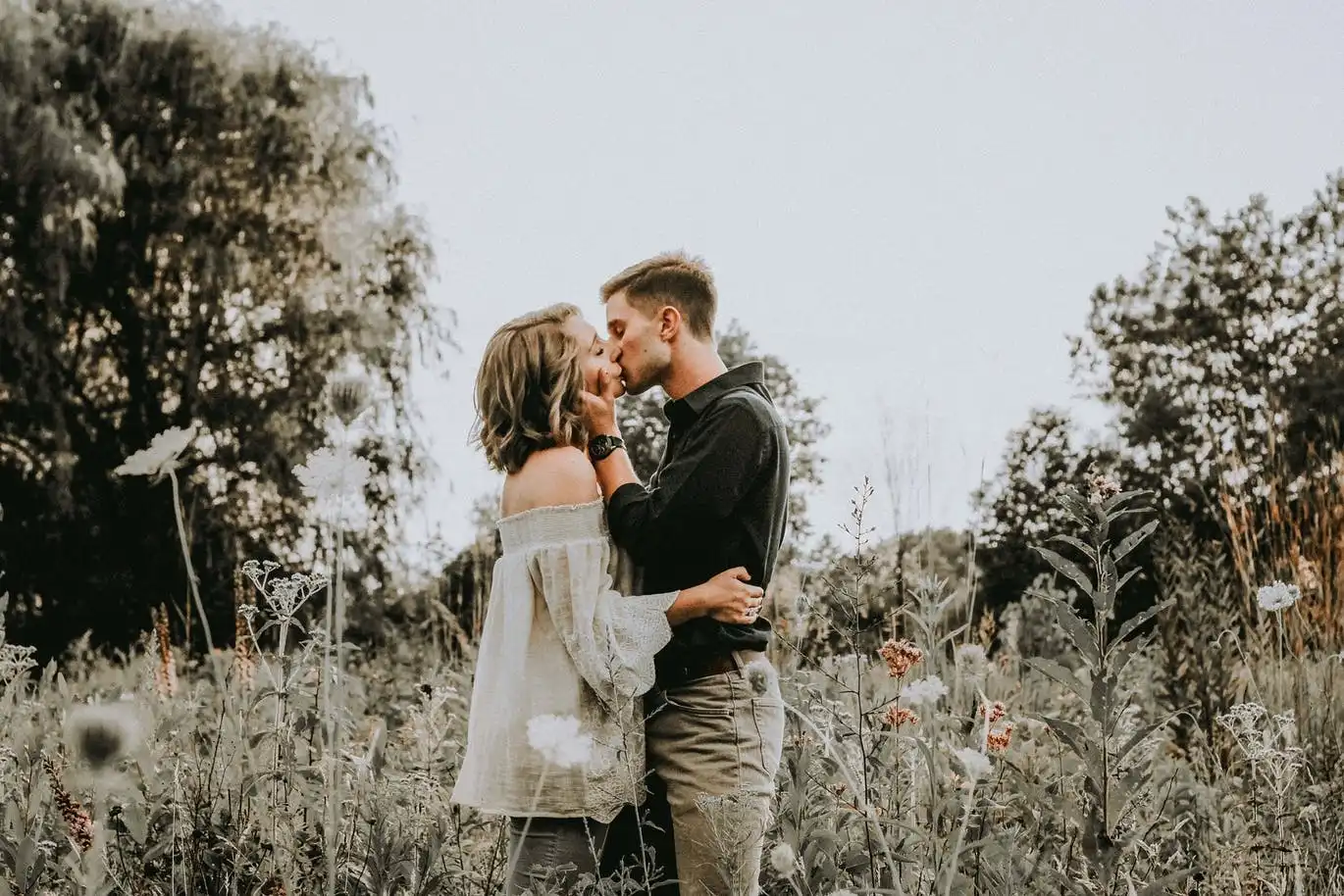 Pine Warm Moody Outdoor Wedding Lightroom Presets 9 pine warm moody outdoor wedding lightroom presets 2
