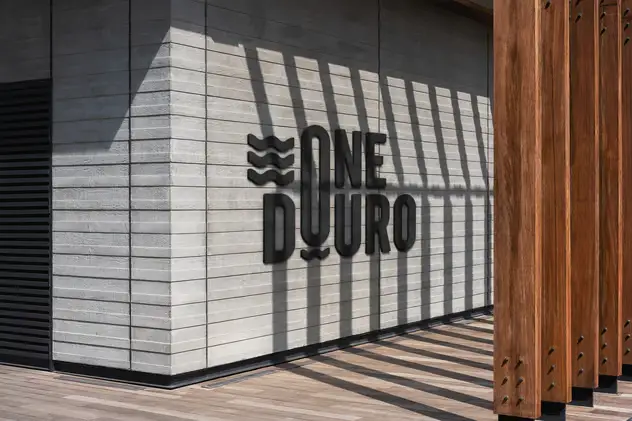 3D Logo MockUp Set 5 3d logo mockup set12
